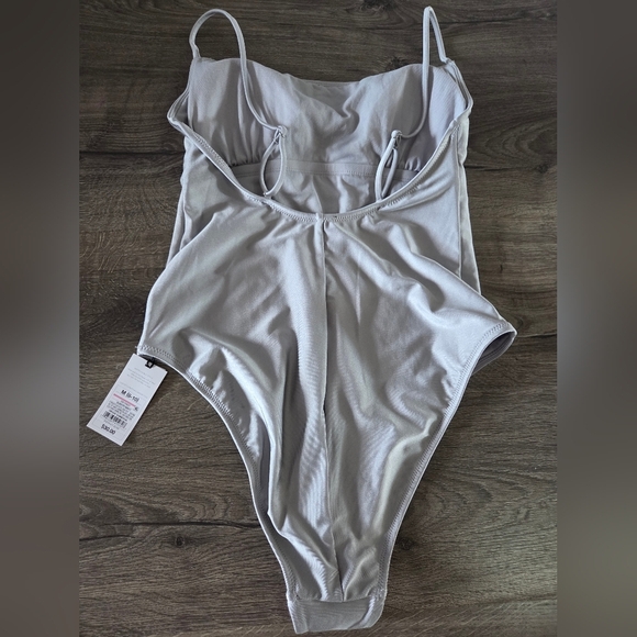 Shade & Shore High Leg Cheeky Swimsuit Size XL NWT - Picture 3 of 3